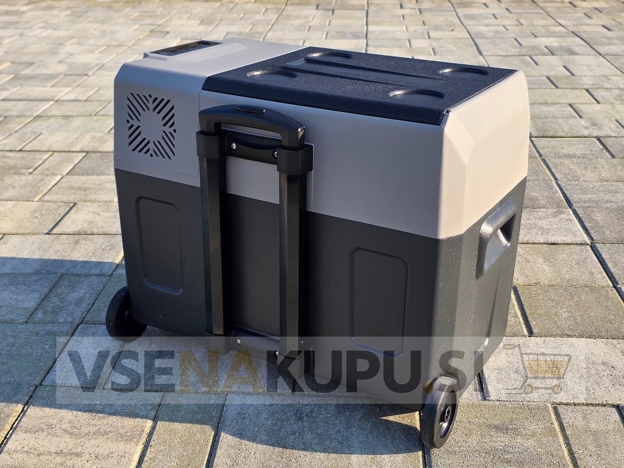 12V kompresorski hladilnik za avto CoolBox 40L – 12/24/220V za kampiranje in avtodom