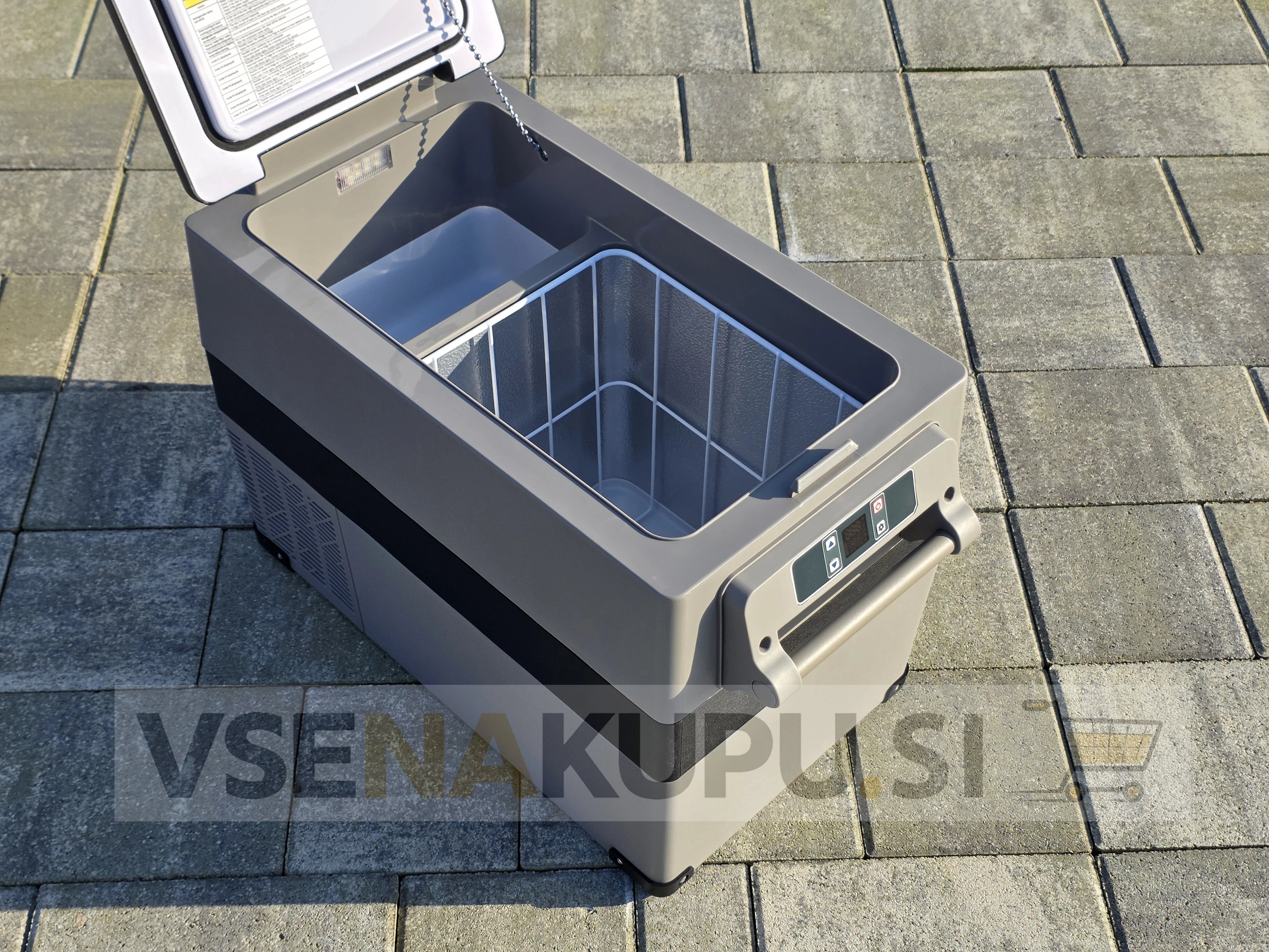 Prenosni kompresorski hladilnik CoolBox 45L - 12V/24V/220V