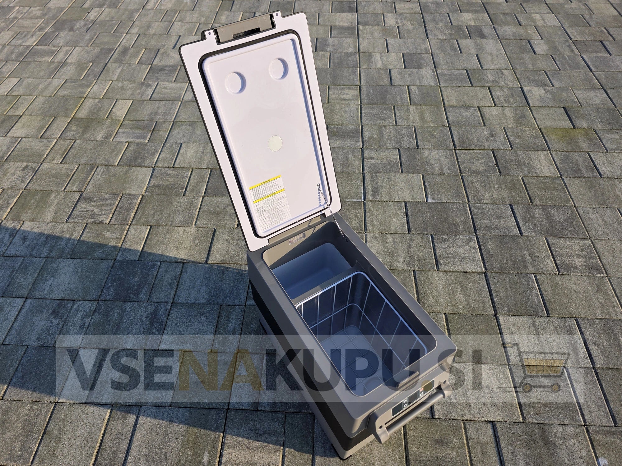 Prenosni kompresorski hladilnik CoolBox 55L-12V/24V/220V