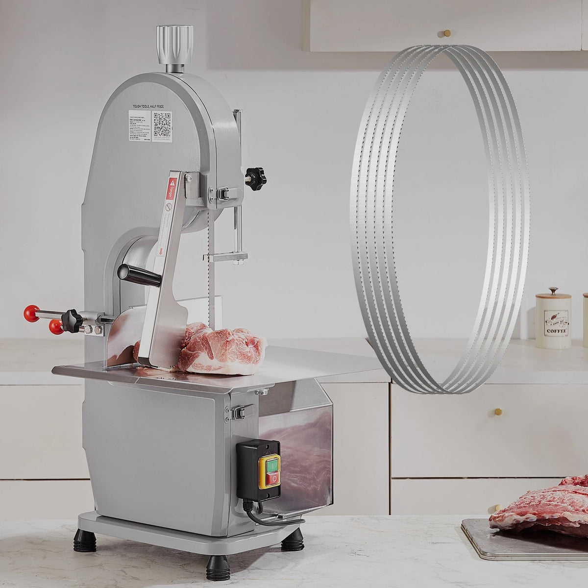 Prikaz listov ob žagi, ki ni vključena – komplet 1650 mm