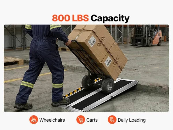 Transportni voziček s kartoni na klančini z navedbo nosilnosti 800 lb